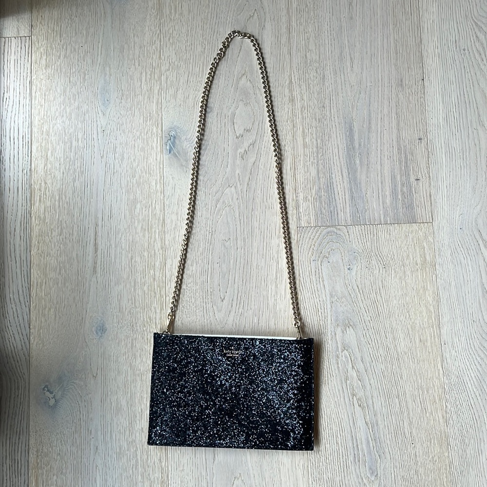 Kate spade black & white purse with gold chain